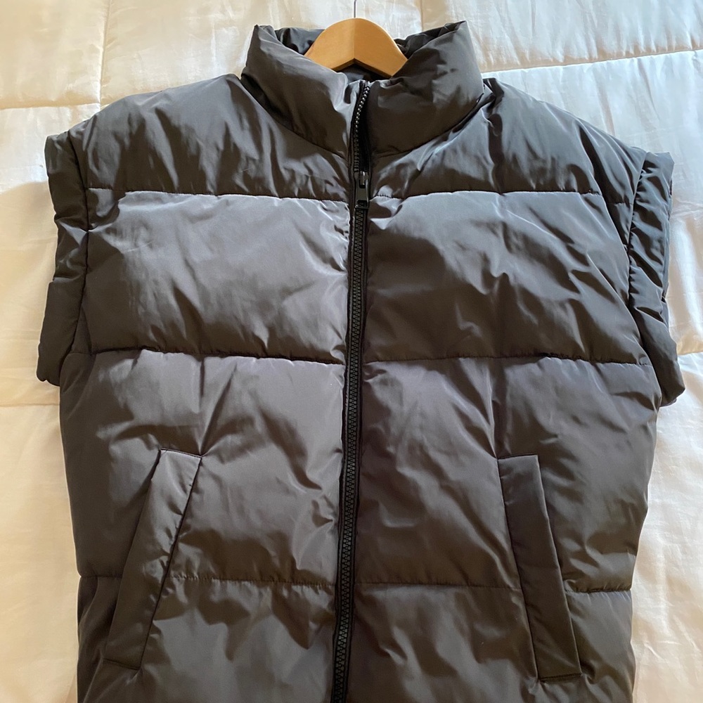 Rare Like New Zara Oversized Quilted Vest